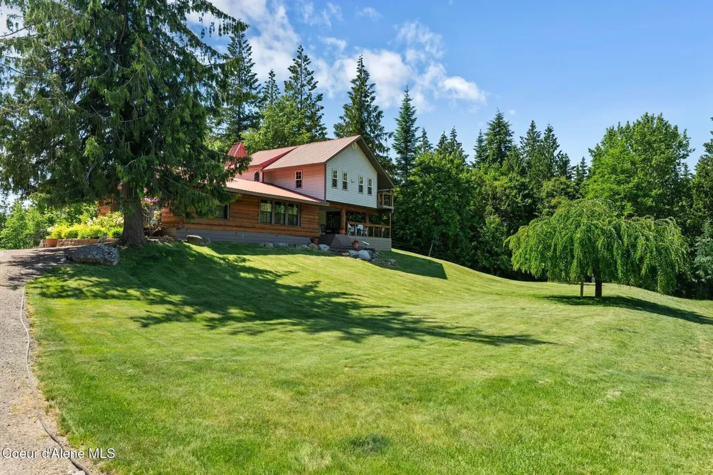 343 W Spring Creek Road Hope ID 83836