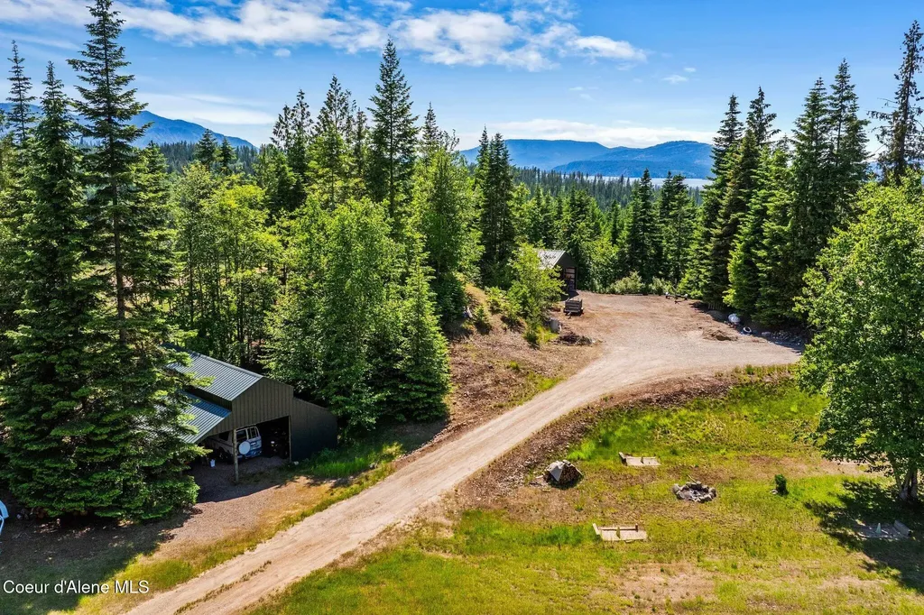 343 W Spring Creek Road Hope ID 83836