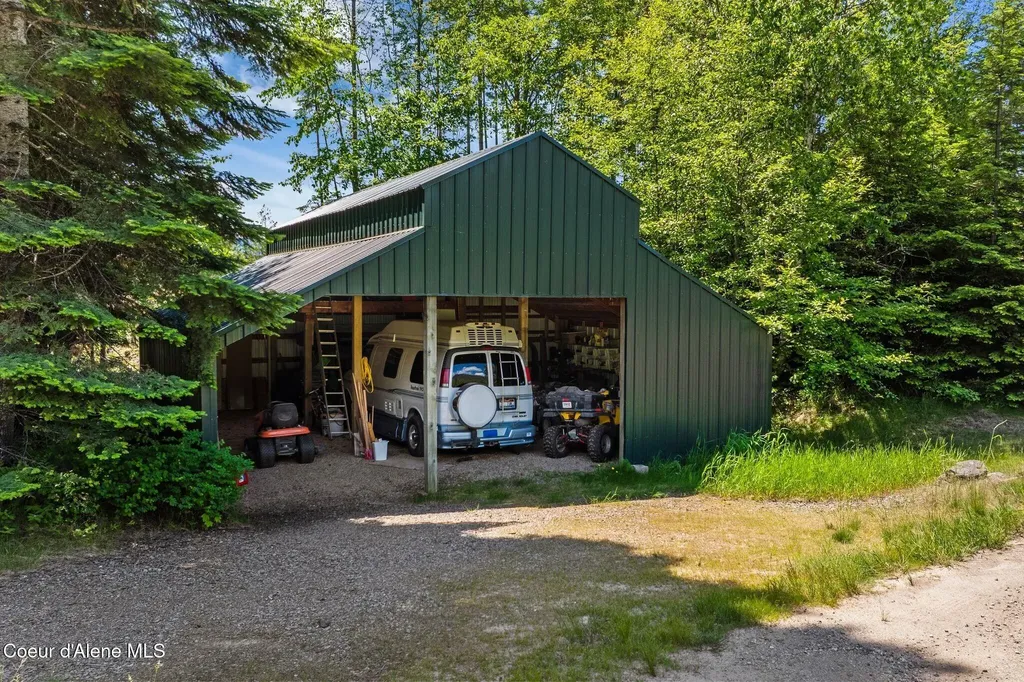 343 W Spring Creek Road Hope ID 83836