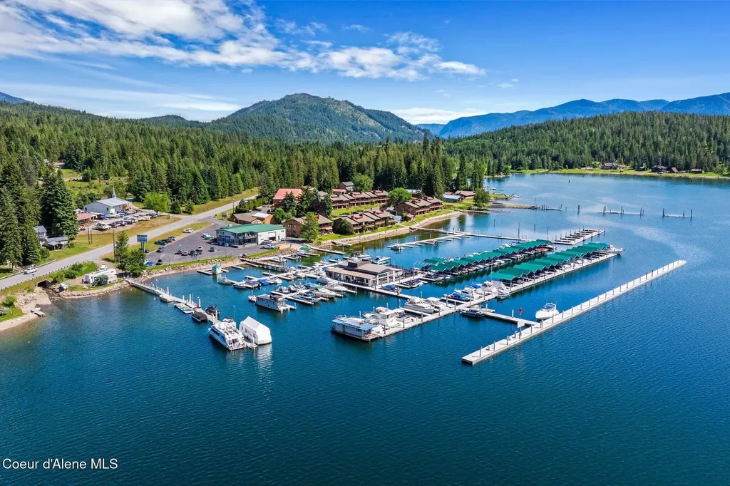 343 W Spring Creek Road Hope ID 83836