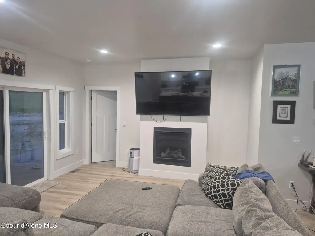 1047 Merideth Road Plummer ID 83851
