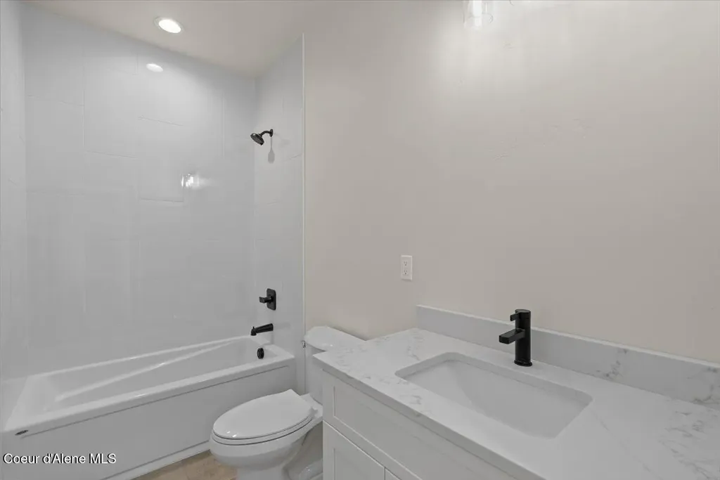 1047 Merideth Road Plummer ID 83851