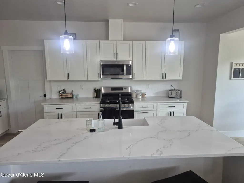 1047 Merideth Road Plummer ID 83851