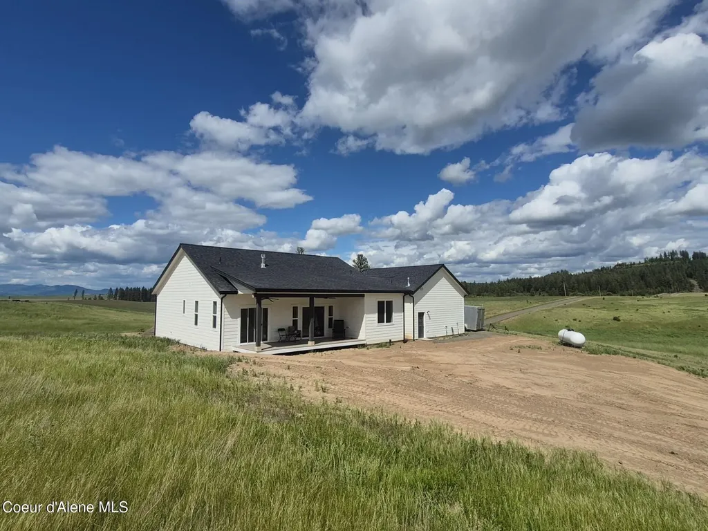 1047 Merideth Road Plummer ID 83851