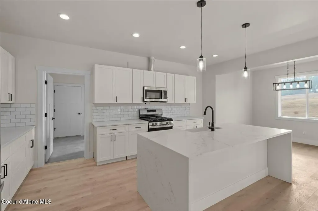 1047 Merideth Road Plummer ID 83851