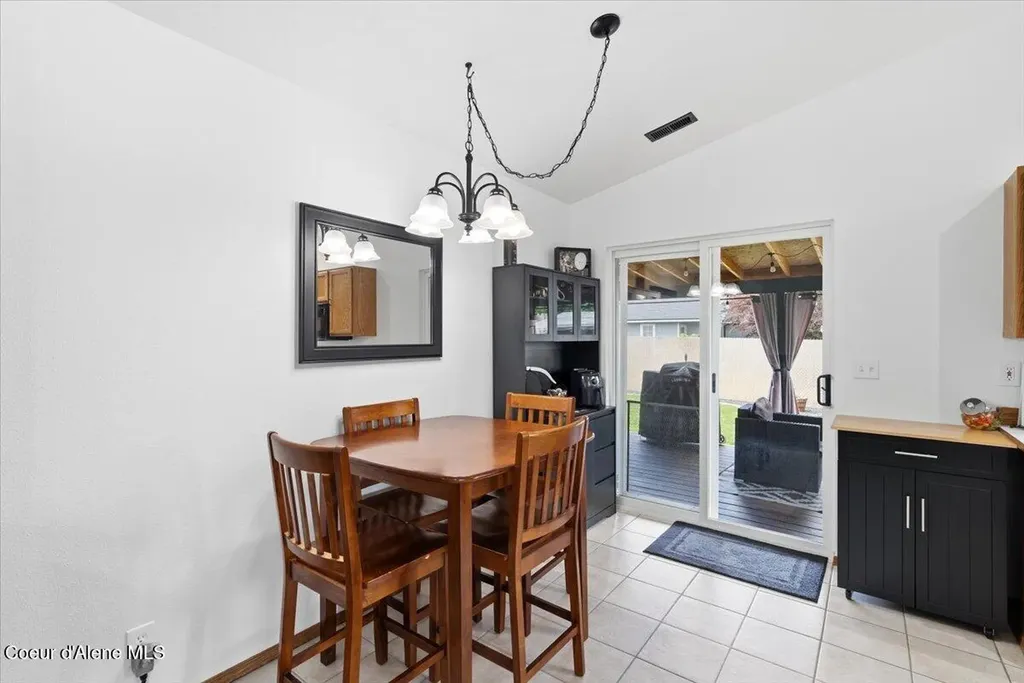 1073 W Kyler Avenue Hayden ID 83835