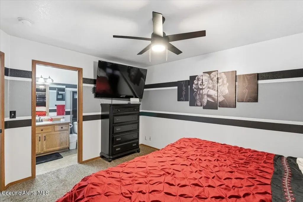 1073 W Kyler Avenue Hayden ID 83835