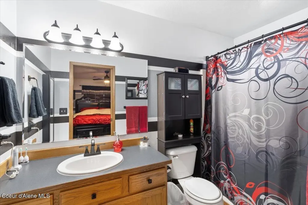 1073 W Kyler Avenue Hayden ID 83835