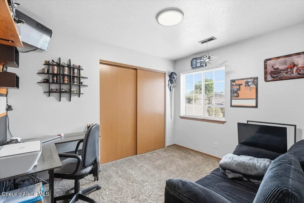 1073 W Kyler Avenue Hayden ID 83835
