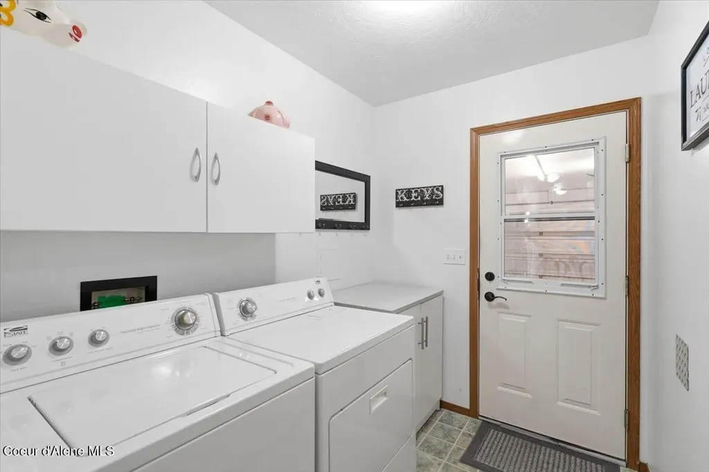 1073 W Kyler Avenue Hayden ID 83835