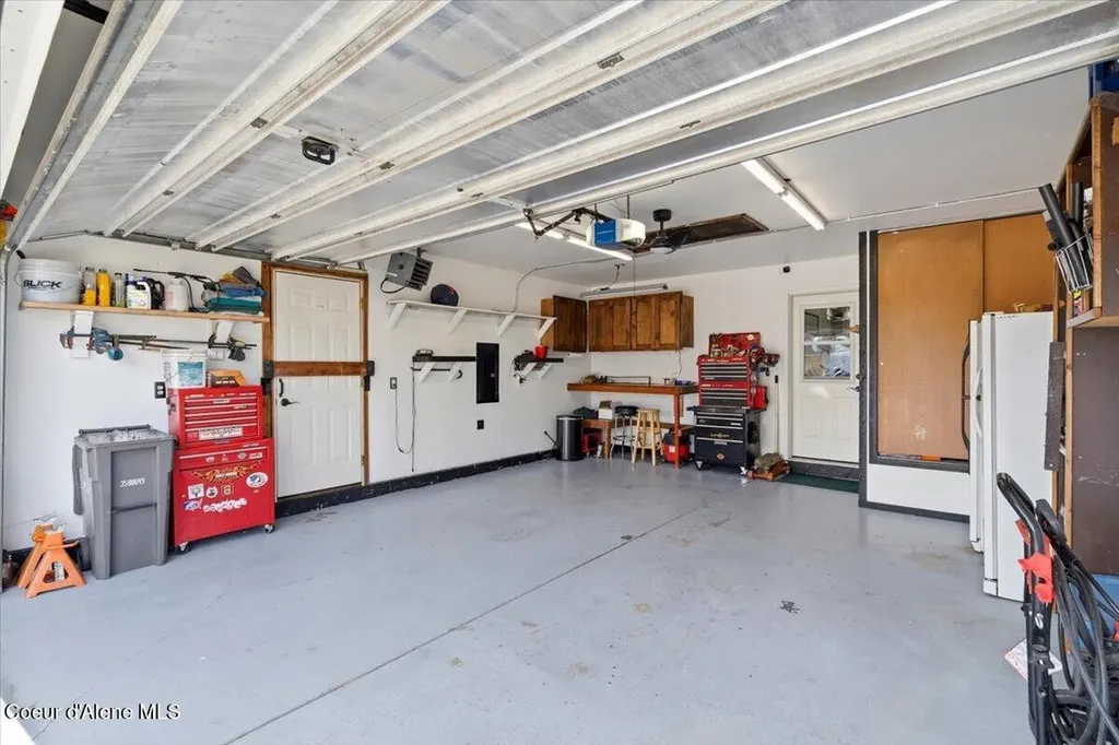 1073 W Kyler Avenue Hayden ID 83835