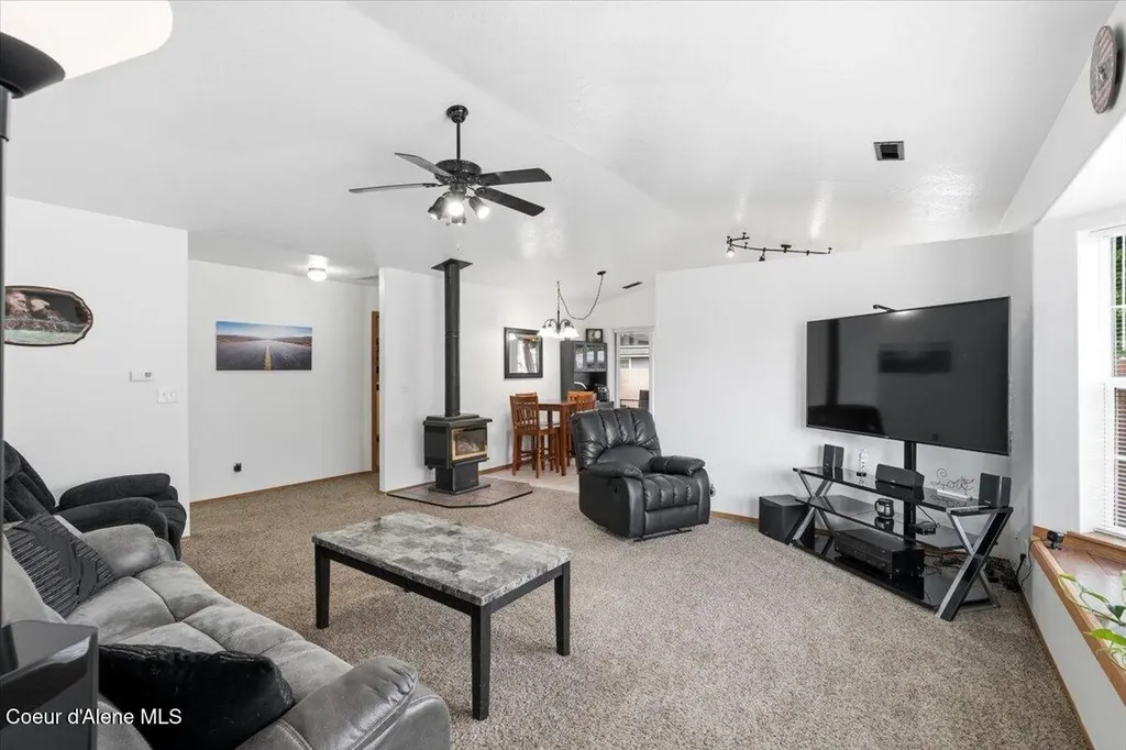 1073 W Kyler Avenue Hayden ID 83835