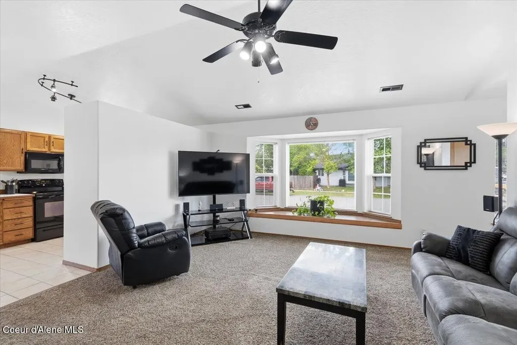 1073 W Kyler Avenue Hayden ID 83835