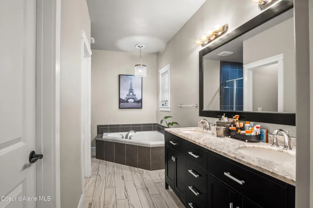 3110 E Lake Forest Drive Hayden Lake ID 83835