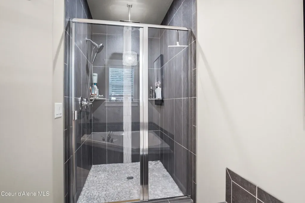 3110 E Lake Forest Drive Hayden Lake ID 83835