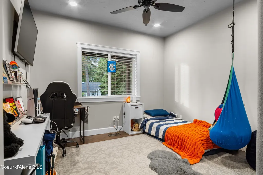 3110 E Lake Forest Drive Hayden Lake ID 83835