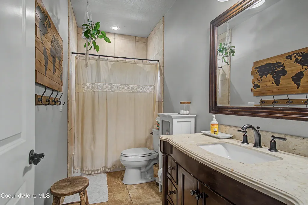 3110 E Lake Forest Drive Hayden Lake ID 83835