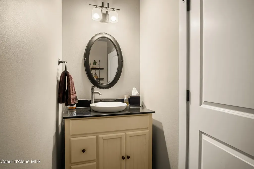 3110 E Lake Forest Drive Hayden Lake ID 83835