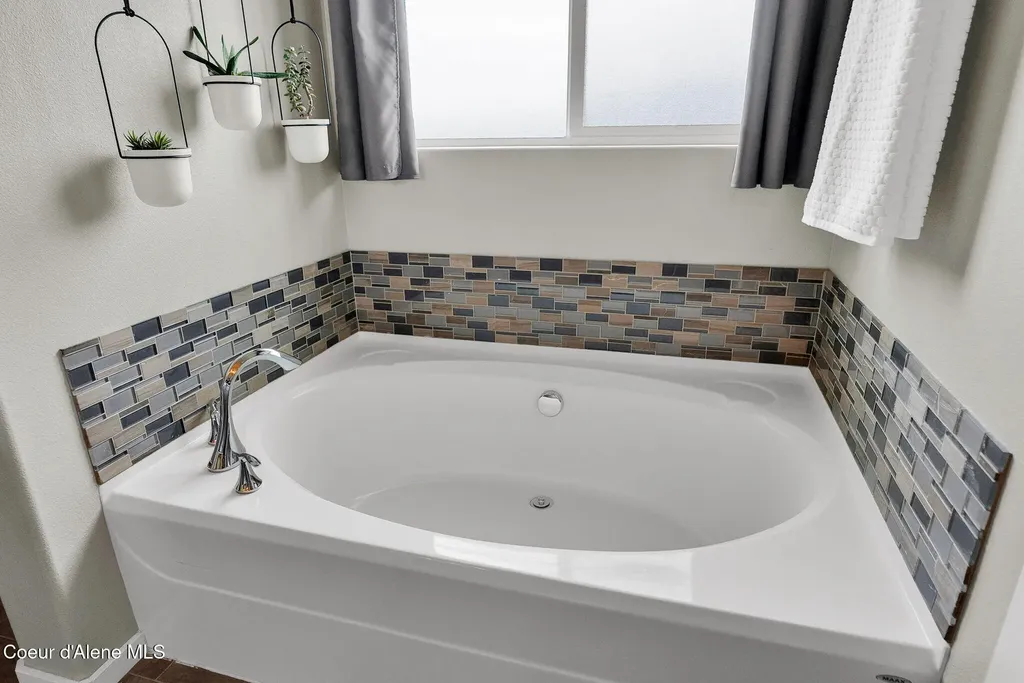 3317 N Knob Creek Court Post Falls ID 83854