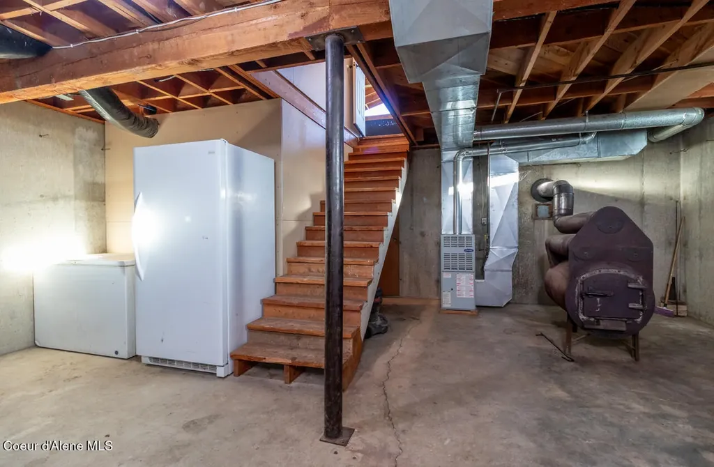 66022 Highway 2 Bonners Ferry ID 83805