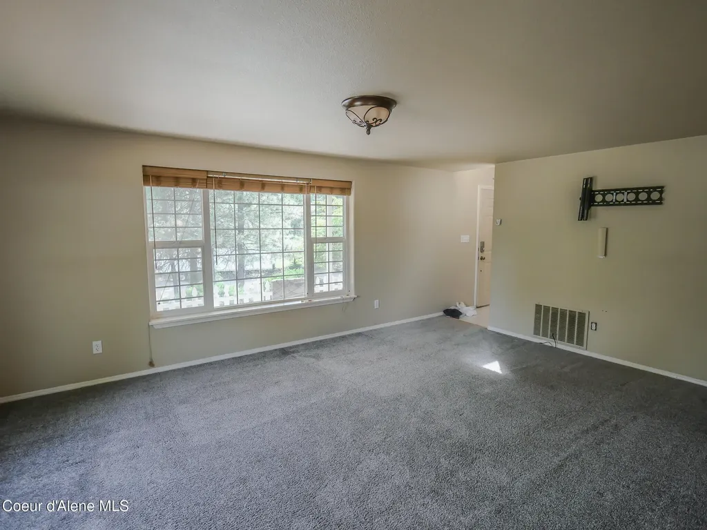 105 Ponderosa Way Bonners Ferry ID 83805