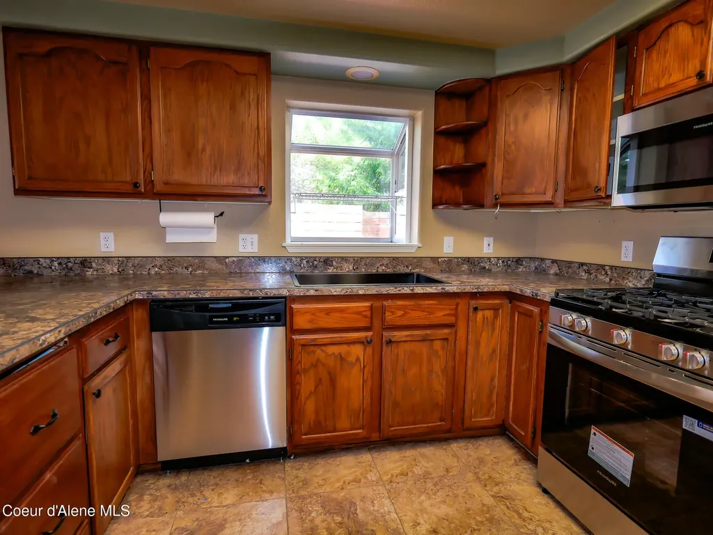 105 Ponderosa Way Bonners Ferry ID 83805