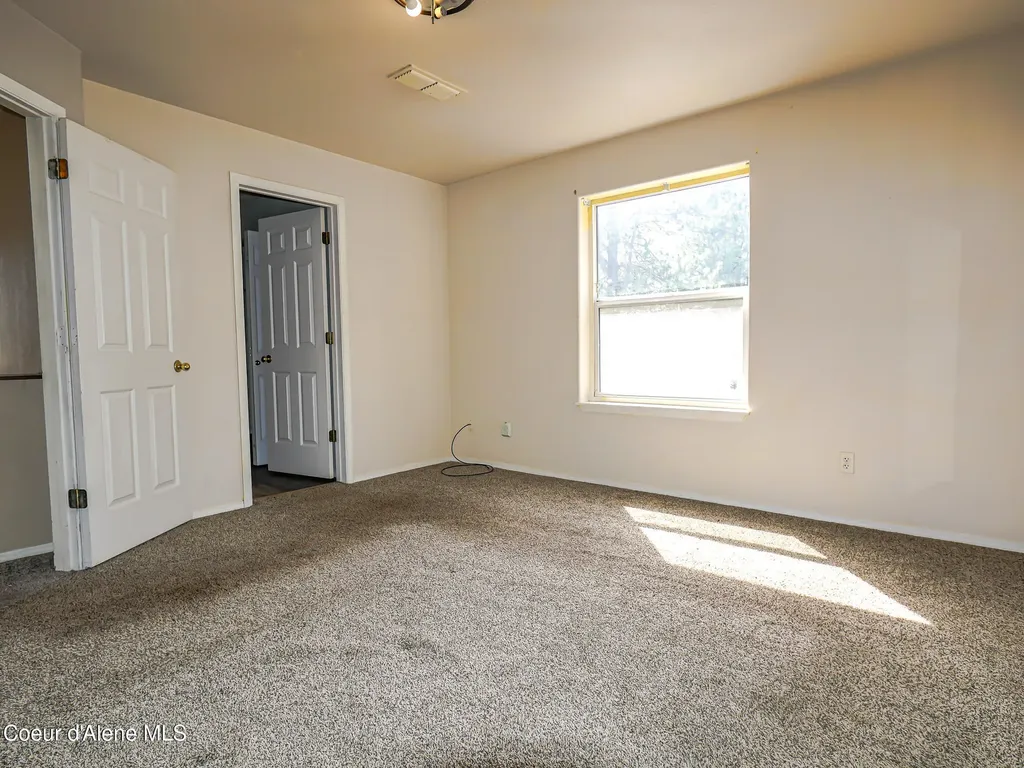 105 Ponderosa Way Bonners Ferry ID 83805