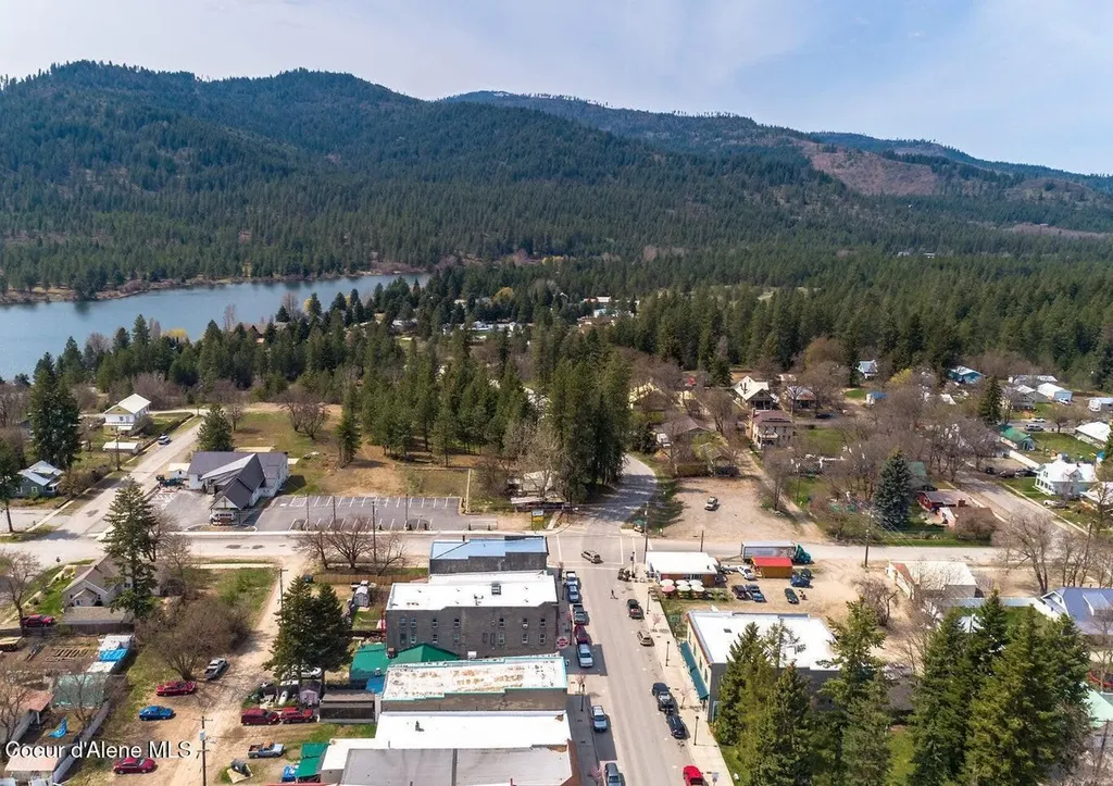 6249 W Maine Street Spirit Lake ID 83869