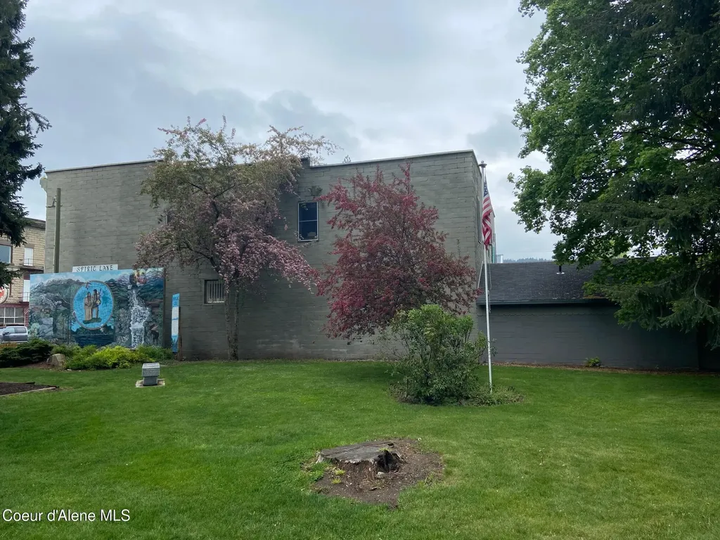 6249 W Maine Street Spirit Lake ID 83869