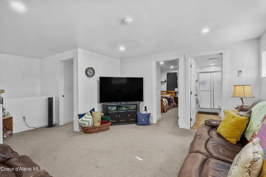8702 E Scout Trail Road Athol ID 83801