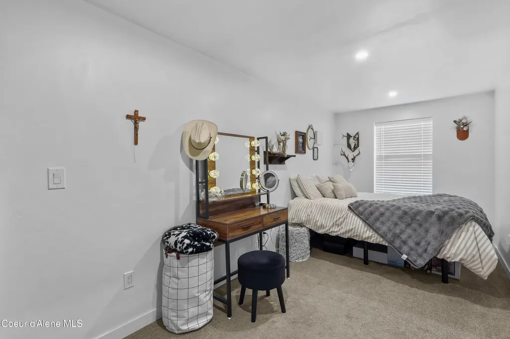 8702 E Scout Trail Road Athol ID 83801