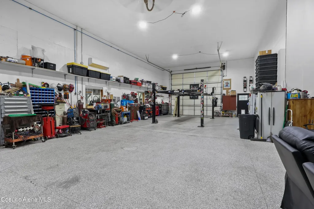 8702 E Scout Trail Road Athol ID 83801