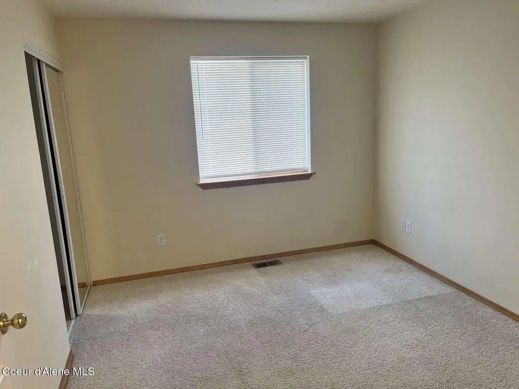 5254 E Steamboat Bend Post Falls ID 83854