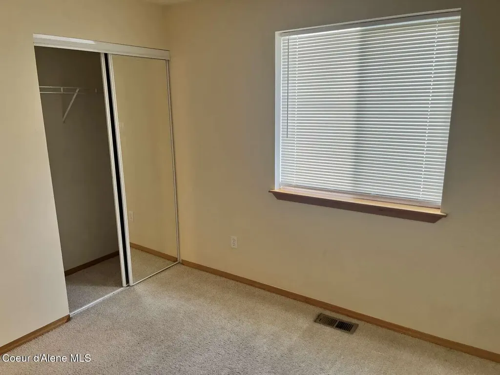 5254 E Steamboat Bend Post Falls ID 83854