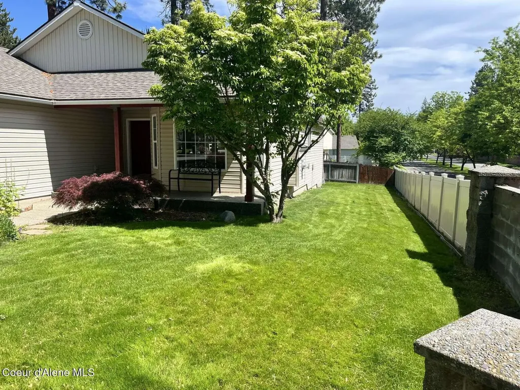 5254 E Steamboat Bend Post Falls ID 83854