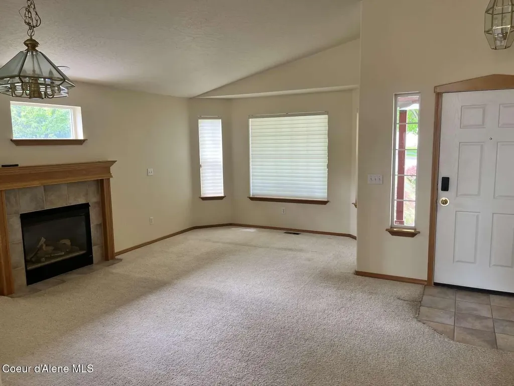 5254 E Steamboat Bend Post Falls ID 83854