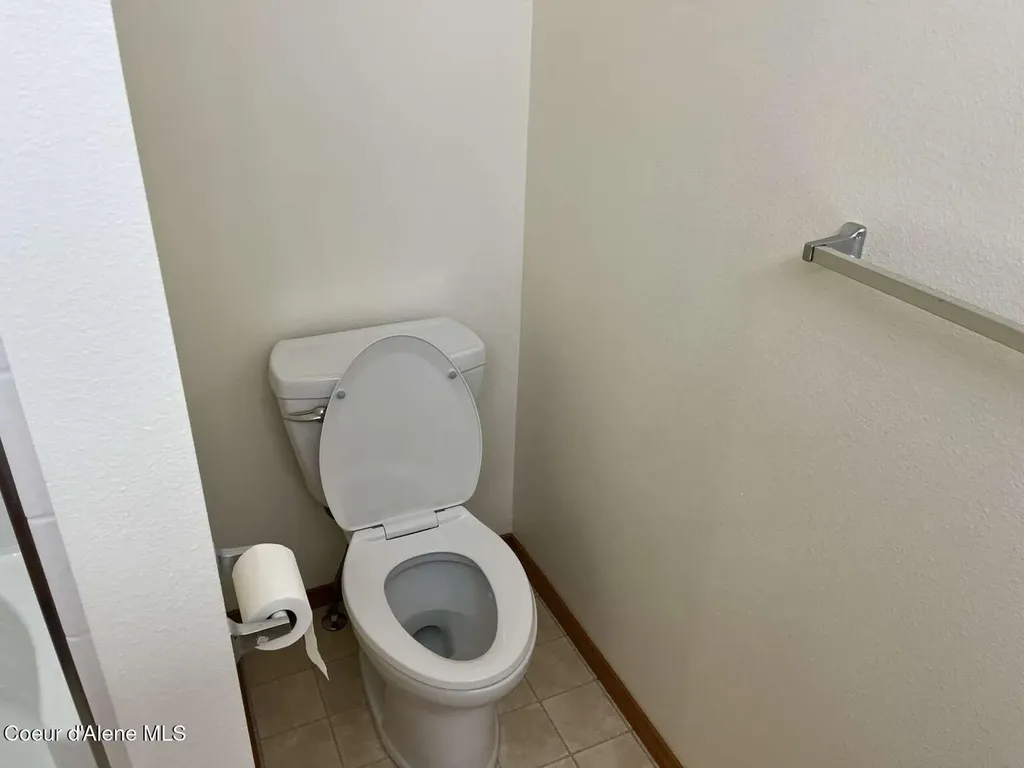 5254 E Steamboat Bend Post Falls ID 83854