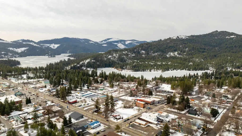 7060 W Tesemini Drive Spirit Lake ID 83869