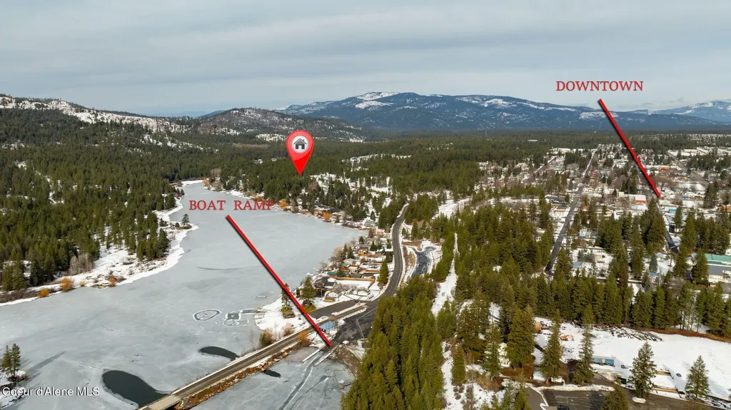 7060 W Tesemini Drive Spirit Lake ID 83869