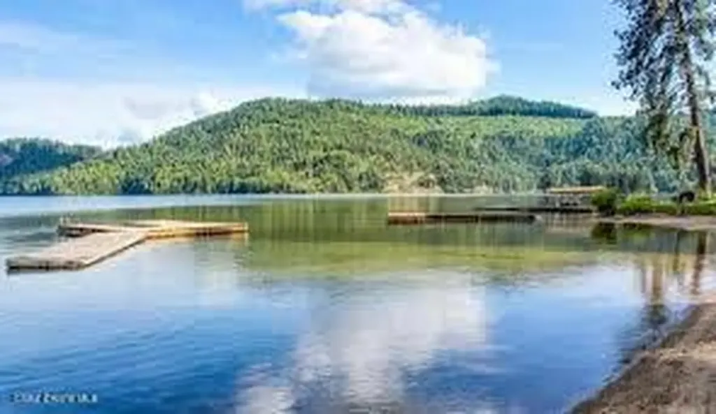 7060 W Tesemini Drive Spirit Lake ID 83869