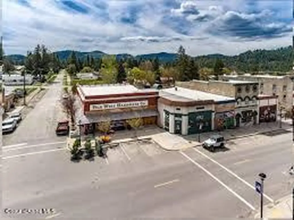7060 W Tesemini Drive Spirit Lake ID 83869