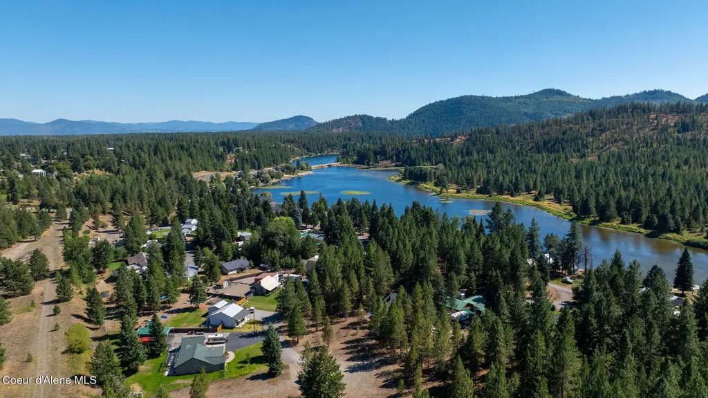 7060 W Tesemini Drive Spirit Lake ID 83869