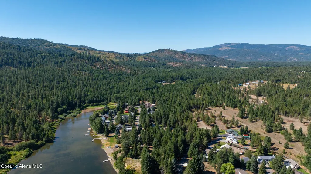 7060 W Tesemini Drive Spirit Lake ID 83869