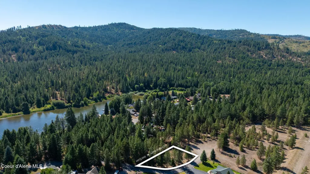 7060 W Tesemini Drive Spirit Lake ID 83869