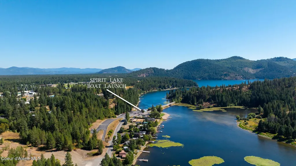 7060 W Tesemini Drive Spirit Lake ID 83869