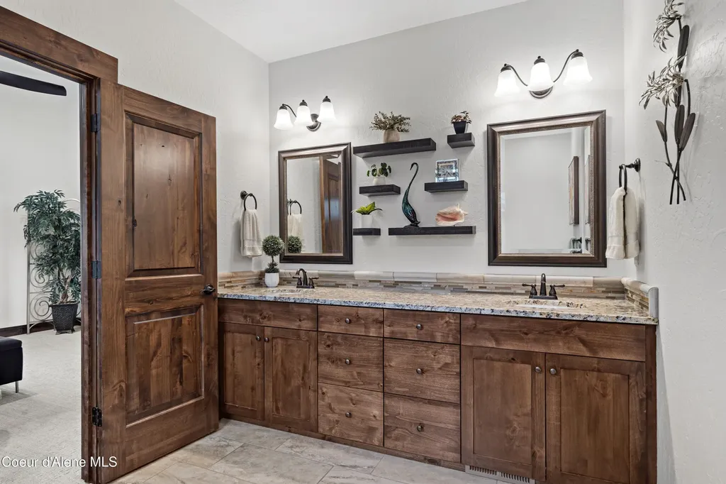 8729 N Stable Trace Court Hayden ID 83835