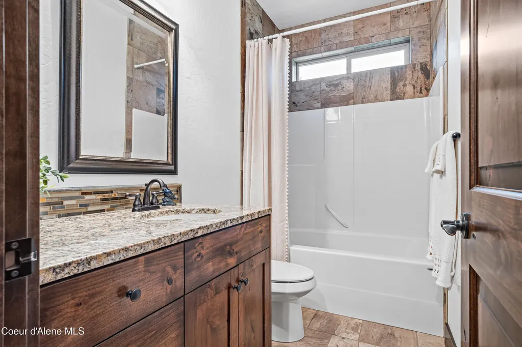 8729 N Stable Trace Court Hayden ID 83835