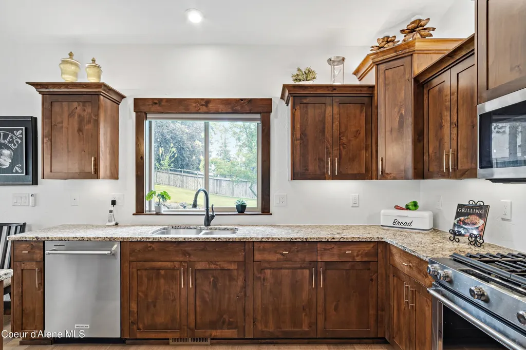 8729 N Stable Trace Court Hayden ID 83835