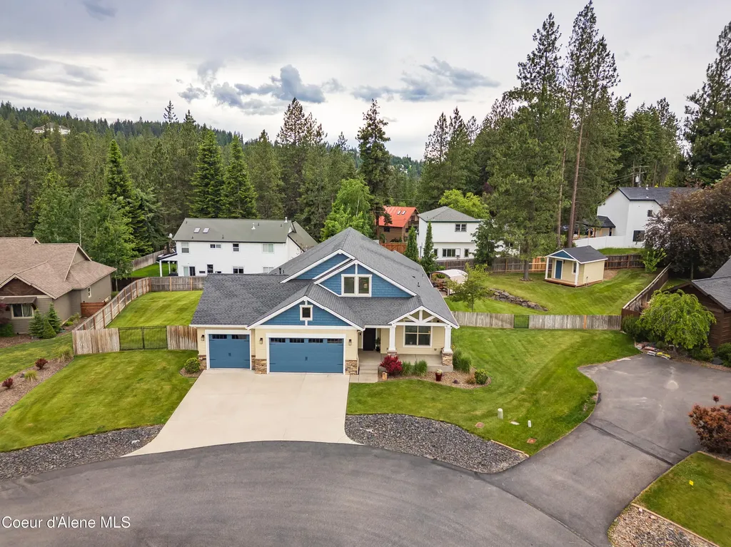 8729 N Stable Trace Court Hayden ID 83835