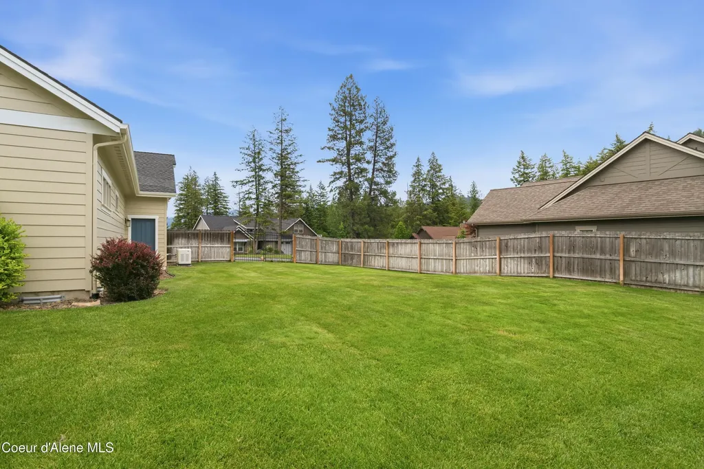 8729 N Stable Trace Court Hayden ID 83835